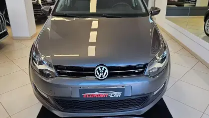 Usata VW Polo Comfortline 75 CV (55 kW) 2013 Grigio Utilitaria