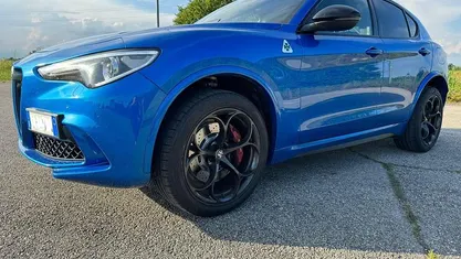 Blu Usata 2022 Alfa Romeo Stelvio Quadrifoglio SUV | 52.000 € (Buon prezzo)