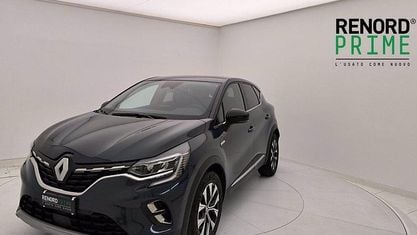 Second-hand Renault Captur Intens 101 CP (74 kW) 2022 Albastru SUV