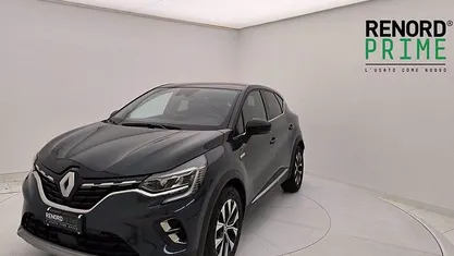 Blu scuro Usata 2022 Renault Captur Intens SUV | 16.900 € (Buon prezzo)