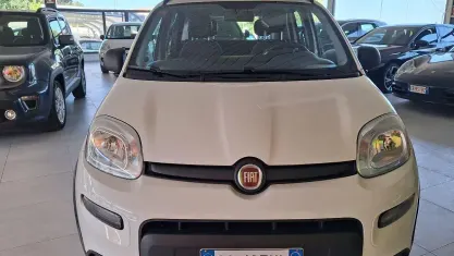 Usata Fiat Panda 4x4 S 84 CV (61 kW) 2020 Bianco Utilitaria