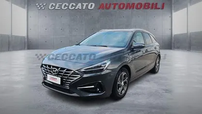 Grigio Usata 2023 Hyundai i30 Prime Station wagon | 13.741 € (Buon prezzo)