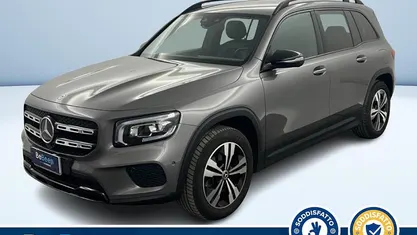 Grigio metallizzato Usata 2023 Mercedes GLB200 SUV | 32.500 € (Ottimo prezzo)