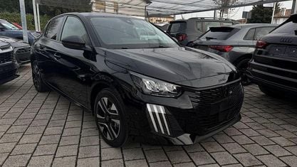 Begagnad Peugeot 208 Allure 136 HK (100 kW) 2025 Svart Halvkombi