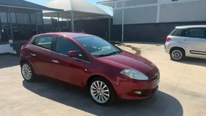 Usata Fiat Bravo Emotion 105 CV (77 kW) 2009 Viola Utilitaria