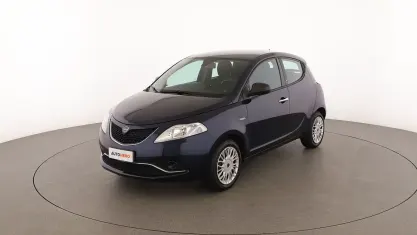 Usata Lancia Ypsilon Silver 70 CV (51 kW) 2016 Blu Utilitaria