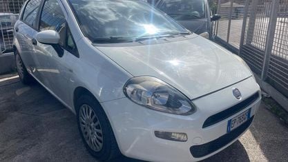 Usata Fiat Grande Punto 75 CV (55 kW) 2012 Bianco Utilitaria