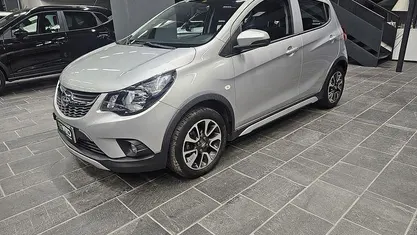 Usata 2019 Opel Karl Rocks Due volumi | 9500 € (Buon prezzo)