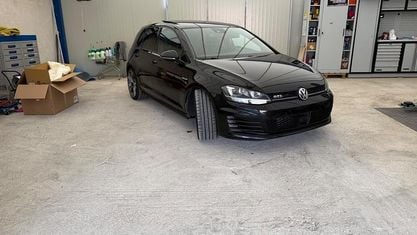 Używany VW Golf VII GTD 184 KM (135 kW) 2016 Czarny Sedan/Limuzyna