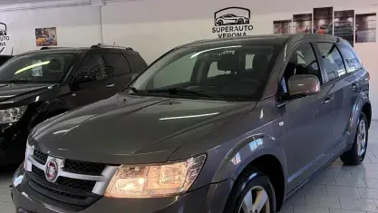 Usata Fiat Freemont 170 CV (125 kW) 2011 Grigio SUV