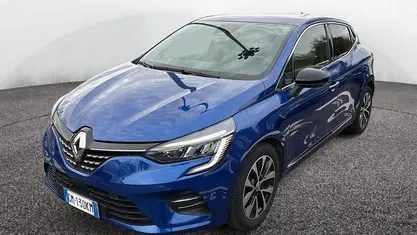 Blu Usata 2023 Renault Clio V Intens Due volumi | 16.300 € (Buon prezzo)