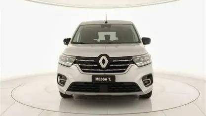 Usata Renault Kangoo Equilibre 131 CV (96 kW) 2022 Grigio chiaro Furgone
