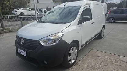 Usata Dacia Dokker 102 CV (75 kW) 2017 Monovolume