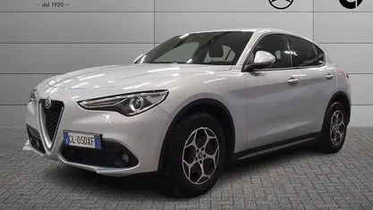 Usata Alfa Romeo Stelvio Business 190 CV (139 kW) 2022 Argento SUV