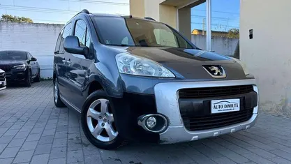 Usata 2010 Peugeot Partner Outdoor Monovolume | 6300 € (Ottimo prezzo)