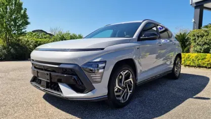 Usata Hyundai Kona N Line 105 CV (77 kW) 2024 Grigio SUV