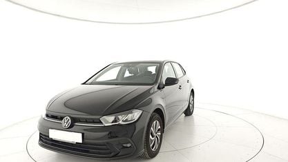 Käytetty VW Polo Life 95 HP (69 kW) 2025 Musta Viistoperä