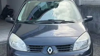 Usata Renault Scénic II 111 CV (81 kW) 2006 Bluazzurro Monovolume