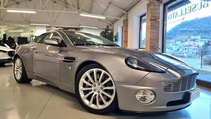 Usata Aston Martin Vanquish 466 CV (342 kW) 2003 Coupé