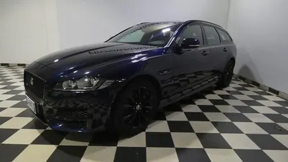 Usata Jaguar XF Sportbrake R-Sport 180 CV (132 kW) 2020 Blu/azzurro Station wagon