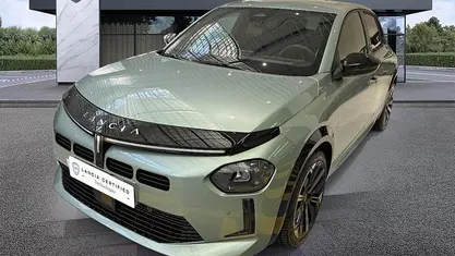 Usata Lancia Ypsilon 101 CV (74 kW) 2025 Utilitaria