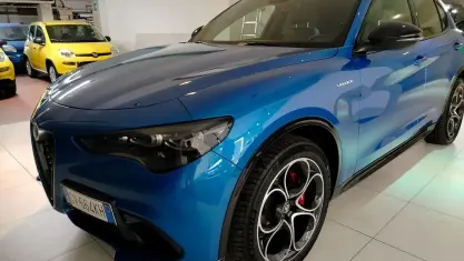 Usata Alfa Romeo Stelvio Veloce 209 CV (153 kW) 2024 Blu SUV