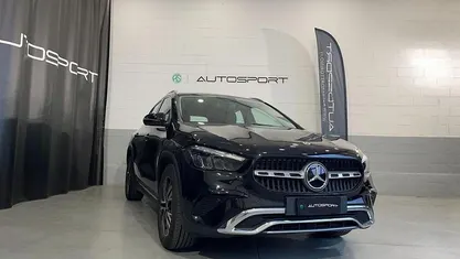 Usata Mercedes GLA180 Advanced 136 CV (100 kW) 2024 Nero SUV
