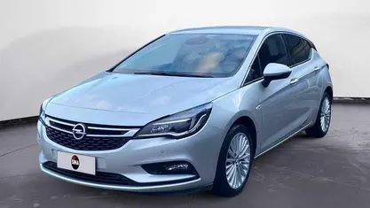 Usata Opel Astra Business 110 CV (80 kW) 2017 Argento Utilitaria