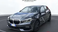 Grigio Usata 2021 BMW 118 Sport Line Due volumi | 21.500 € (Super prezzo)