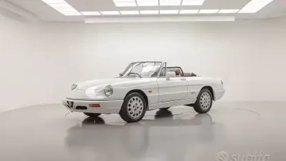 Usata Alfa Romeo Spider 122 CV (89 kW) 1990 Bianco Cabrio