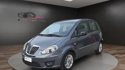 Usata Lancia Musa 95 CV (69 kW) 2012 Grigio Monovolume