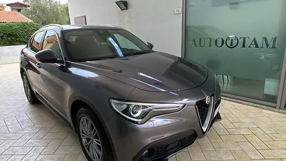 Usata Alfa Romeo Stelvio 190 CV (139 kW) 2021 Grigio SUV
