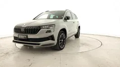 Grigio acciaio Usata 2022 Skoda Karoq SportLine SUV | 25.900 € (Buon prezzo)