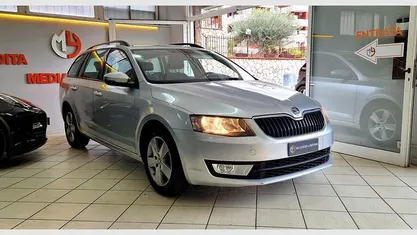 Other Usata 2013 Skoda Octavia Ambition Tre volumi | 6950 € (Buon prezzo)