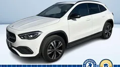 Bianco pastello Usata 2021 Mercedes GLA200 SUV | 26.900 € (Super prezzo)