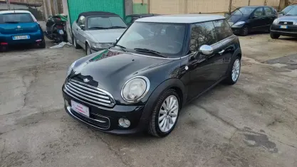 Usata Mini Cooper D 111 CV (81 kW) 2011 Nero Utilitaria