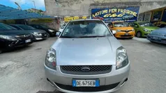 Argento Usata 2006 Ford Fiesta Titanium Due volumi | 2200 € (Buon prezzo)