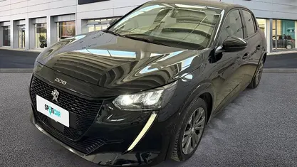 Usata Peugeot e-208 Allure 100 kW (136 CV) 2021 Nero Utilitaria