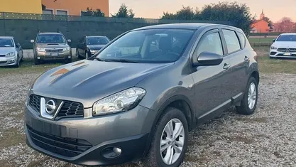 Gray Usata 2011 Nissan Qashqai Tekna SUV | 5400 € (Buon prezzo)