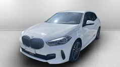 Alpin white pastello Usata 2023 BMW 118 M Sport Due volumi | 25.900 € (Buon prezzo)