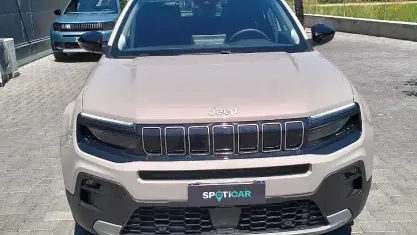 Usata Jeep Avenger Summit 101 CV (74 kW) 2025 Beige SUV