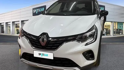 Usata 2024 Renault Captur Techno SUV | 21.950 € (Buon prezzo)