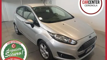 Usata Ford Fiesta Titanium 75 CV (55 kW) 2014 Grigio Utilitaria