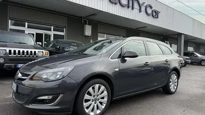 Usata Opel Astra 131 CV (96 kW) 2014 Station wagon