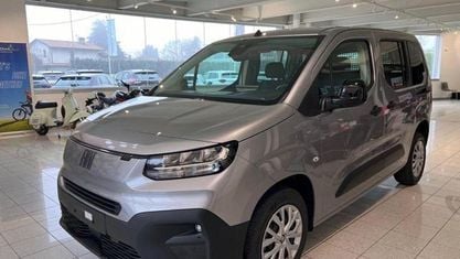 Nuova Fiat Doblò 101 CV (74 kW) 2025 Grigio metallizzato Monovolume