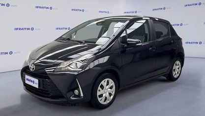 Usado Toyota Yaris Active 69 CV (50 kW) 2018 Negro Utilitario