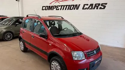 Usata Fiat Panda 4x4 Climbing 60 CV (44 kW) 2005 Rosso Utilitaria
