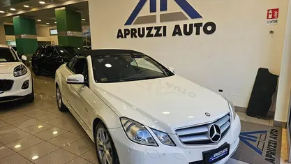Usata Mercedes E220 Avantgarde 170 CV (125 kW) 2011 Bianco Cabrio