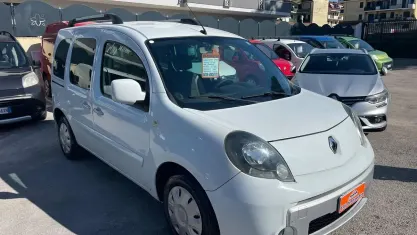 Usata Renault Kangoo 110 CV (80 kW) 2011 Bianco Monovolume