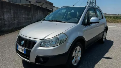 Usata Fiat Sedici 107 CV (78 kW) 2007 Grigio SUV